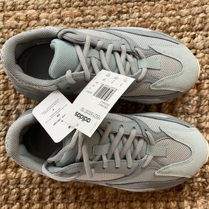 New yeezy boost 700 with box and tags size 5.5
